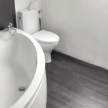 Prázdninový dům Maison Confortable A Avec Piscine Privee