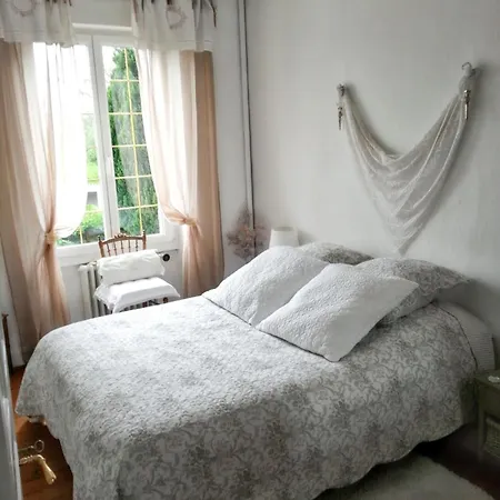 Maison Confortable A Avec Piscine Privee