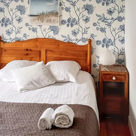 Maison Confortable A Avec Piscine Privee Saint-Germain-du-Pert