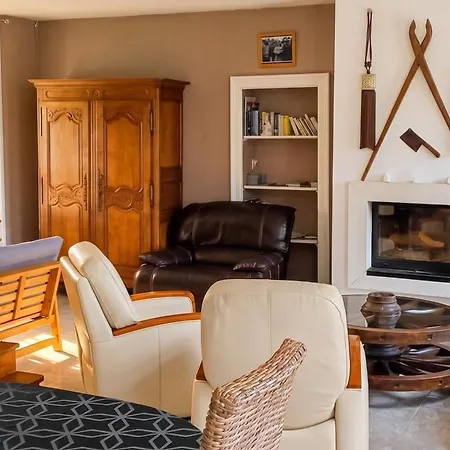 Maison Confortable A Avec Piscine Privee Prázdninový dům *