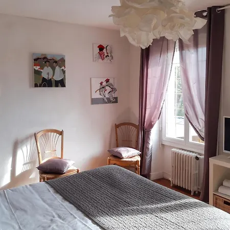 Prázdninový dům Maison Confortable A Avec Piscine Privee *
