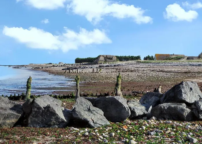 Semesterbostad Maison Confortable A Avec Piscine Privee